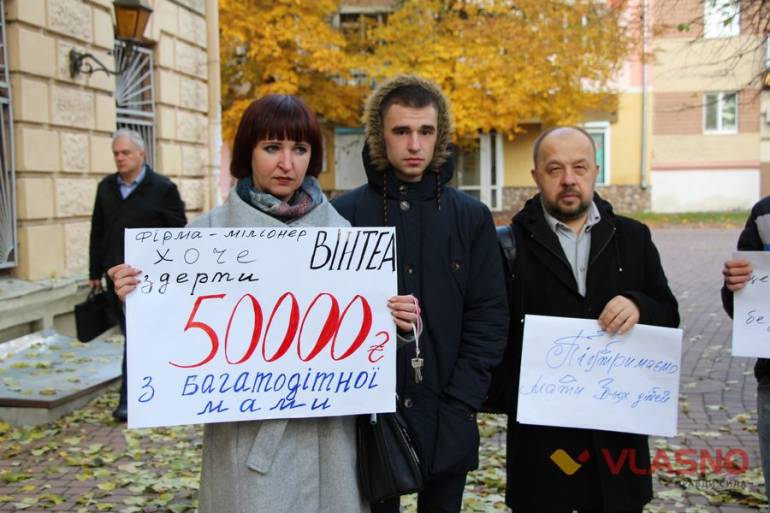 За коментар журналістам на вінницьку громадську діячку подали до суду