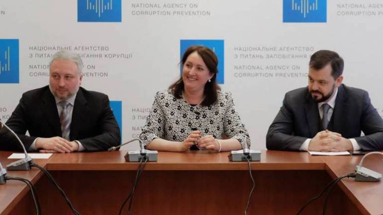 Кадрові зміни у НАЗК: новий керівник і заступник