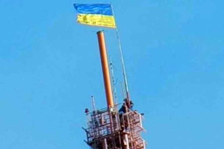 прапор України на вінницькій телевежі фото
