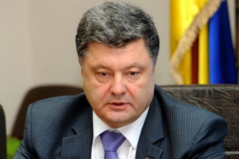 Порошенко вимагає звільнити Надію Савченко