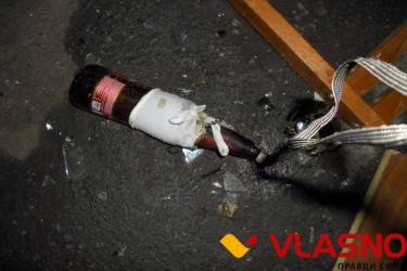 Вінницькі &laquo;самооборони&raquo; палять шини і кидають один в одного коктейлями Молотова