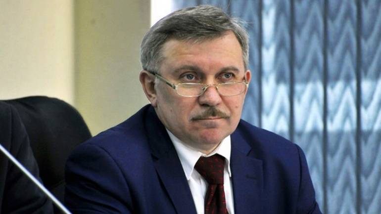 Експерт розповів, чому уряд віддає кредити МВФ за рахунок населення
