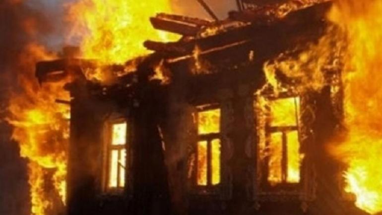 На Вінниччині горіли три господарчі будівлі