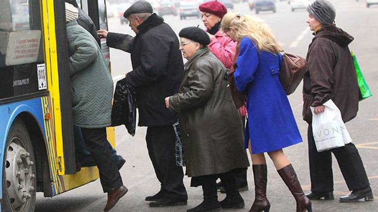 Пенсіонери мають право на безкоштовний проїзд: вінничанам відповіли на петицію