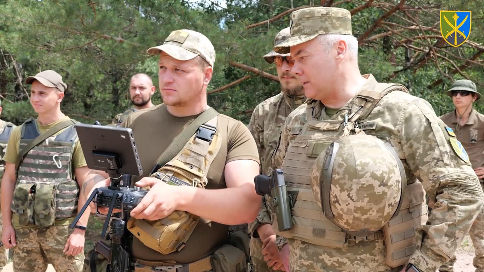 "Оборона буде стійкою та непрохідною для противника" &ndash;  командувач об&rsquo;єднаних сил Збройних Сил України генерал-лейтенант Сергій Наєв (ВІДЕО)