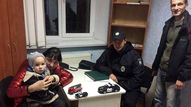 На території Гніванського кар&rsquo;єру блукав 2-річний хлопчик
