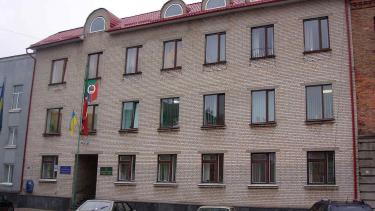 Porsche Cayenne, АЗС та 20 гектарів землі: що нажив на посаді голова Козятинської райради