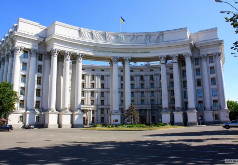 МЗС України закликає Верменію та Азербайджан повернутись до діалогу