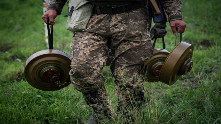 "Ми продовжуємо створювати інженерні загородження безпосередньо по державному кордону", - Сергій Наєв