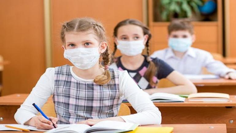 Через COVID-19 діти розпочнуть навчання дистанційно: передбачає Шмигаль