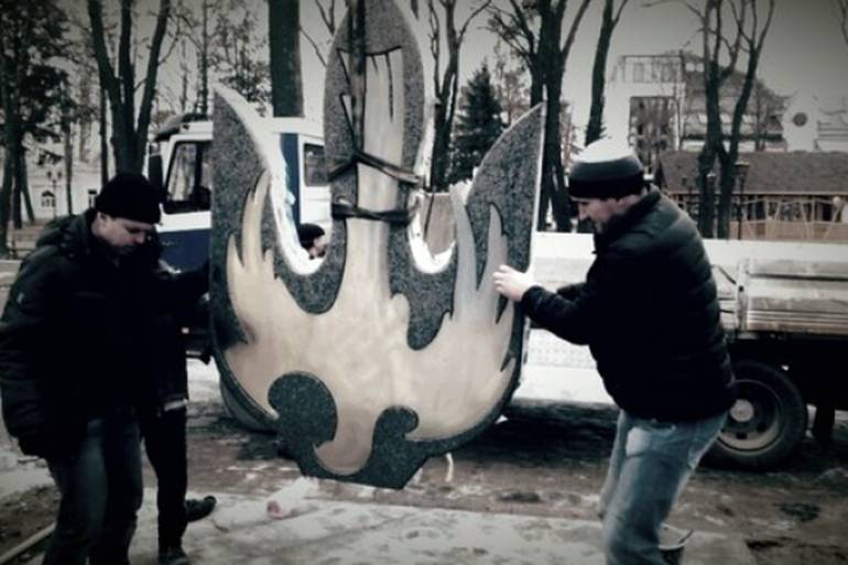 Пам&lsquo;ятник Небесній Сотні та Героям АТО чекали майже рік