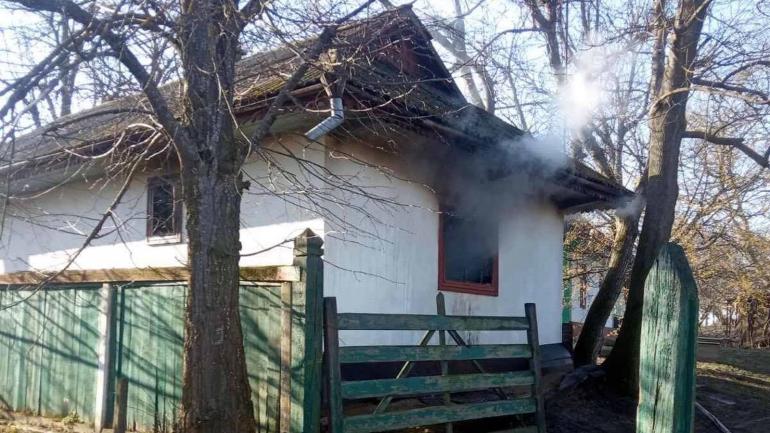 На Вінниччині загорівся будинок: загинула 83-річна пенсіонерка