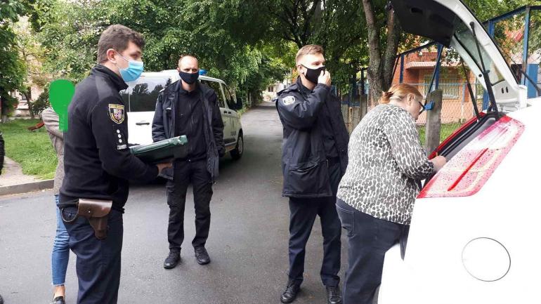У Вінниці правоохоронці заблокували без причини машину правозахисниці і погрожували затриманням