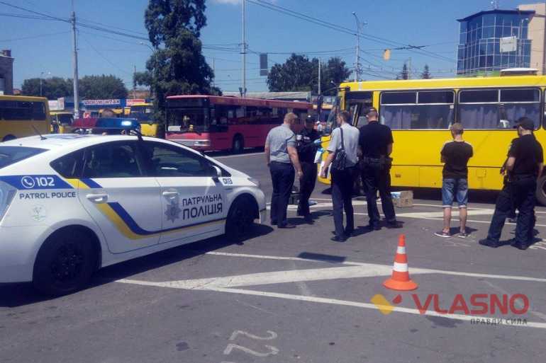 вибухівка у маршрутці у Вінниці фото