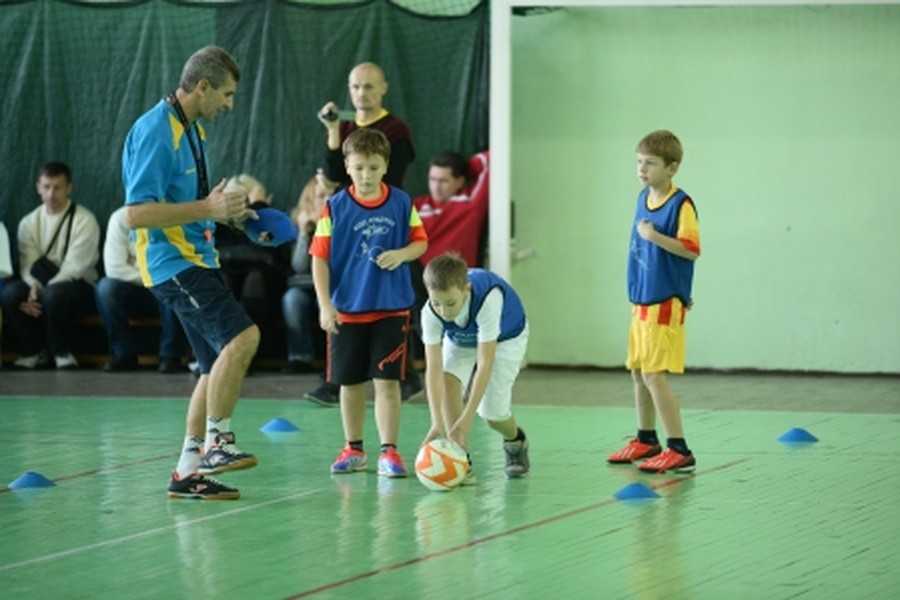 футбол у школі фото