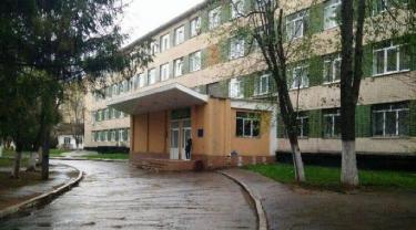 &laquo;Ковідне&raquo; перепрофілювання: перший пологовий будинок шукає терапевтів