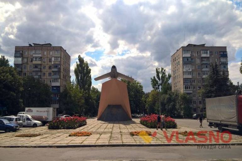 пам'ятник літаку вінниця фото