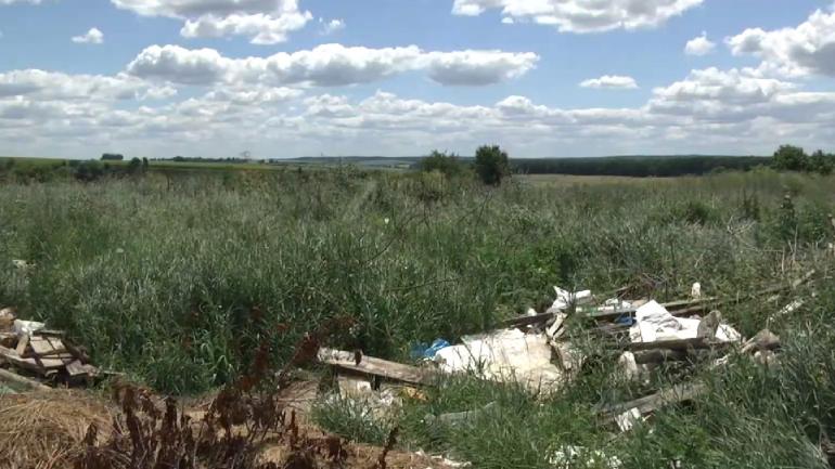 На Вінниччині голову сільської ради оштрафували через стихійне сміттєзвалище