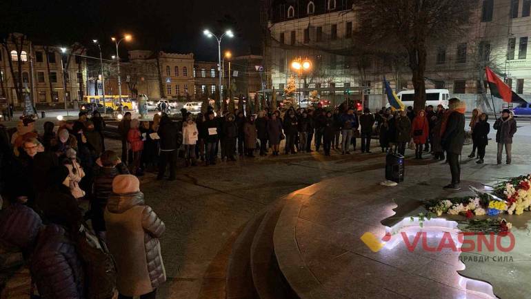 У Вінниці два Майдани відзначили День Гідності та Свободи (ФОТО)
