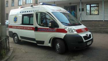 Масові отруєння на Вінниччині: з випускного повезли до лікарні