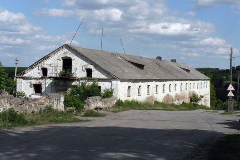 конюшня у селі Дзвониха фото