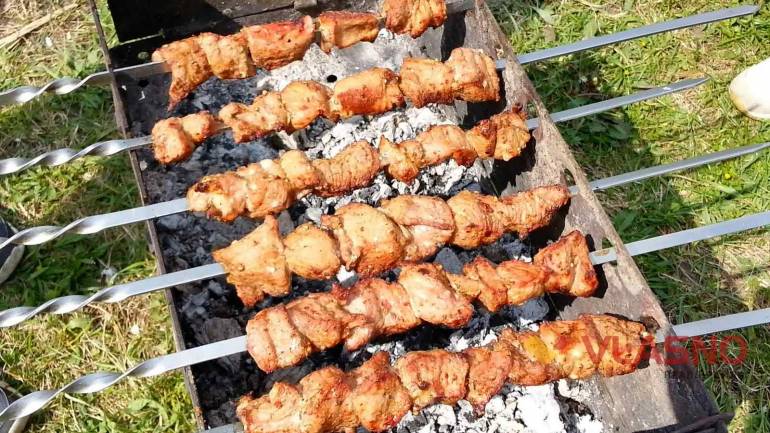 Скільки коштує у Вінниці посмакувати шашликами