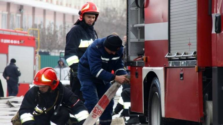 Вінничан закликають не панікувати: рятувальники проводитимуть навчання