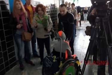 дітей не пускають у дельфінарій в Хмільнику фото
