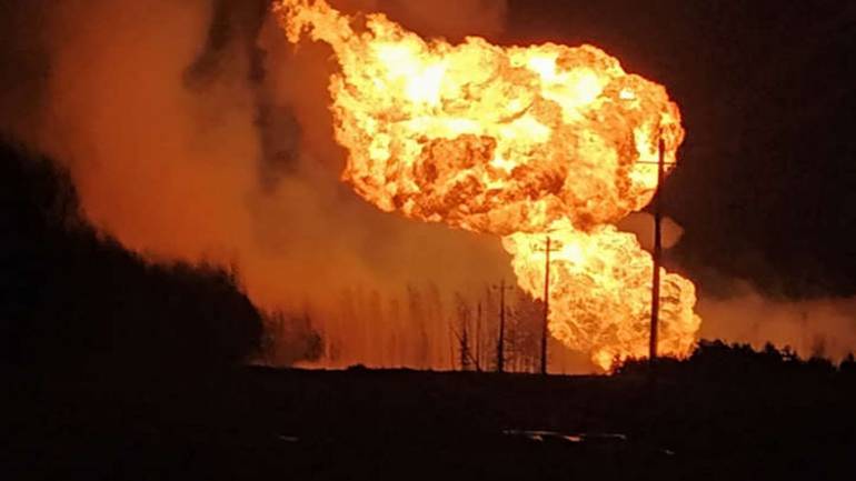 У Росії горить газопровід