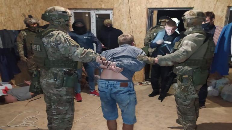 Поліція затримала зловмисників, які підірвали чотири банкомати на Вінниччині