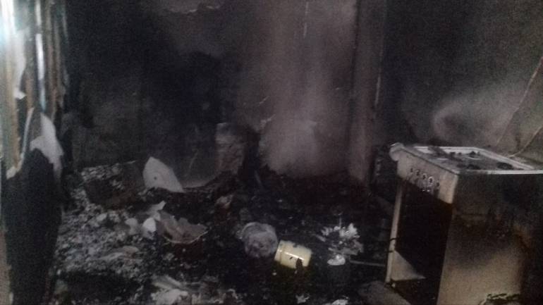 Нічний сон селян на Вінниччині порушило зарево палаючого будинку