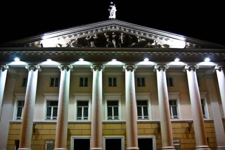 Вінницькі театрали  продовжують дивувати і вражати глядача