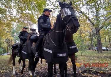 Вінничани біля Верховної ради обіцяють стояти до останнього
