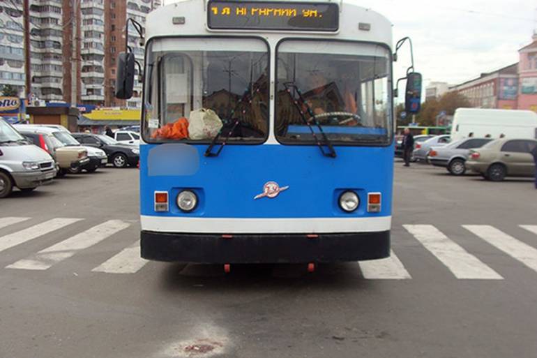 тролейбус фото