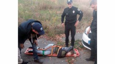 хлопчик з Сутисок впав у яму фото