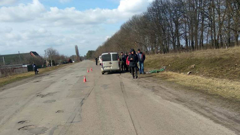 На Вінниччині водій &laquo;Fiat Doblo&raquo; збив нетверезого велосипедиста