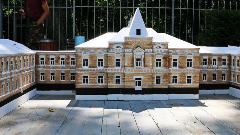 У вінницькому парку встановили нову архітектурну мініатюру
