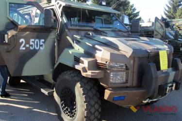 виставки боєвої техніки із зони АТО у Калинівці фото