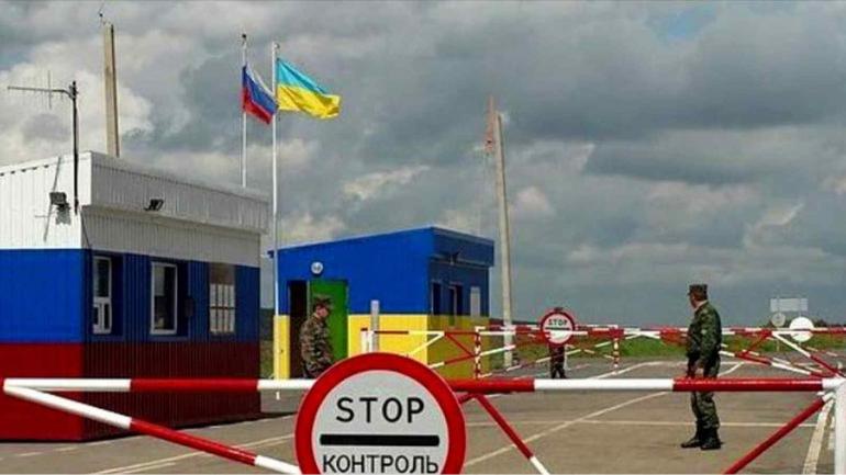 З 1 березня українці їздитимуть до Росії лише за закордонними паспортами