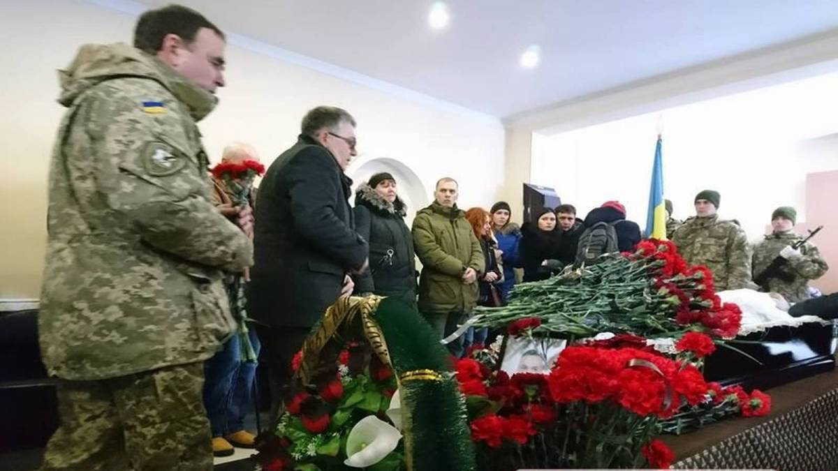 У Миколаєві попрощалися з льотчик-героєм АТО Владиславом Волошиним (ФОТО) (ВІДЕО)