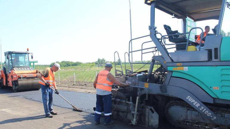Уряд прийняв законопроект щодо відповідальності чиновників за дороги місцевого значення