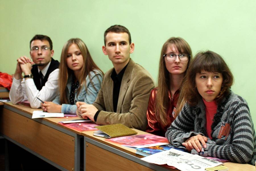 Куди подітися активній молоді?