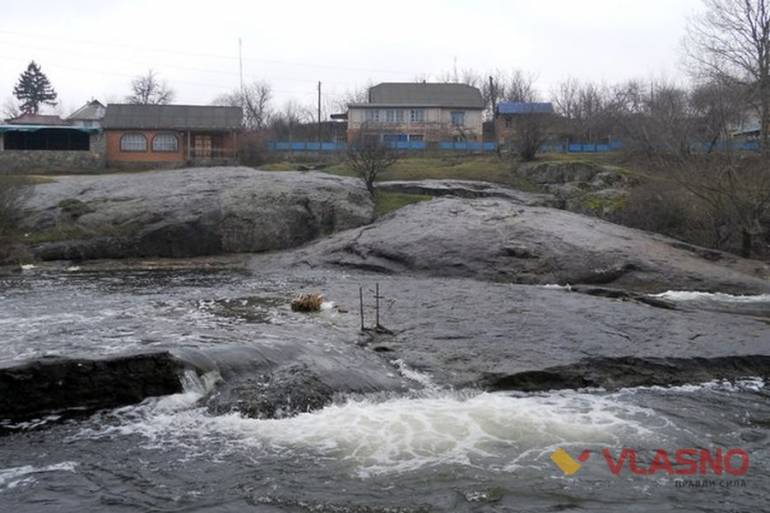 водоспад у Браїлові фото