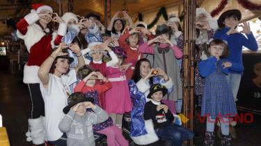 Вінницькі Миколай та Снігурка здійснювали мрії дітей з дитбудинку (ФОТО)