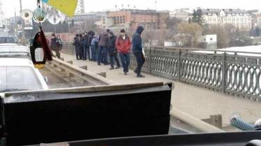 У Вінниці з Центрального мосту стрибнула 52-річна жінка