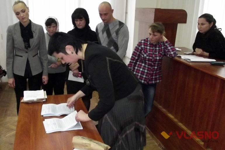 підрахунок голосів в Агрономічному фото