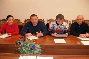 Вінницькі депутати з громадськістю компроміс так і не знайшли