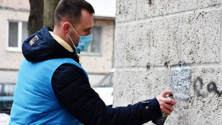 Вінничан закликають долучитись до боротьби з рекламою наркотиків