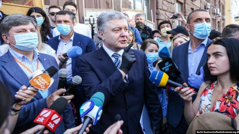 Порошенку прокурори сьогодні оголосили підозру