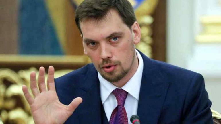 Прем'єр-міністр та міністерка подали у відставку